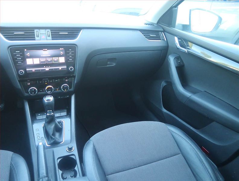 Škoda Octavia (2017) Style 2.0 TDI, Automat, Navi - fotka 8 z 15