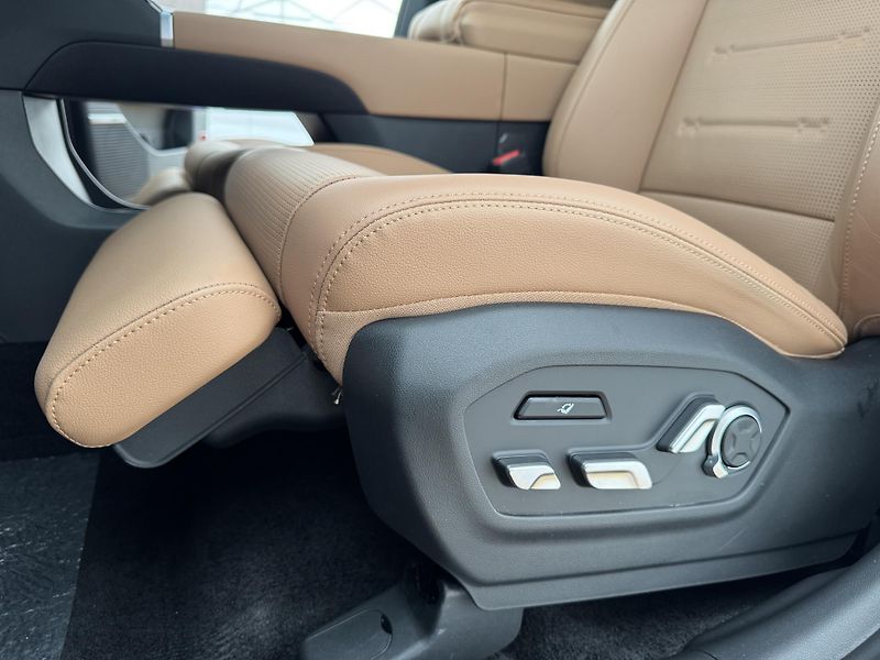 Hyundai Santa Fe 1.6*Hybrid*132kw*DPH*7Mist* - fotka 11 z 47