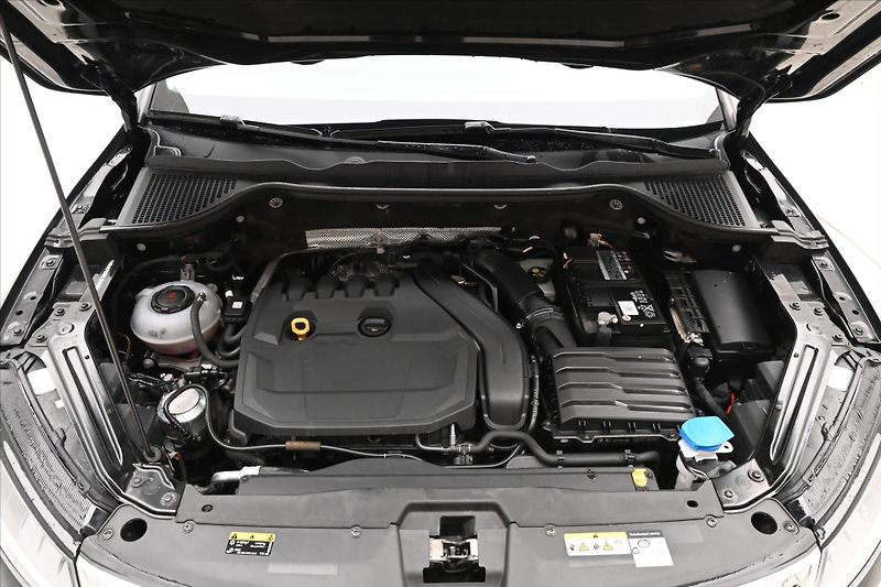 Škoda Karoq 1,5 TSI 110kW Business Záruka - fotka 9 z 31