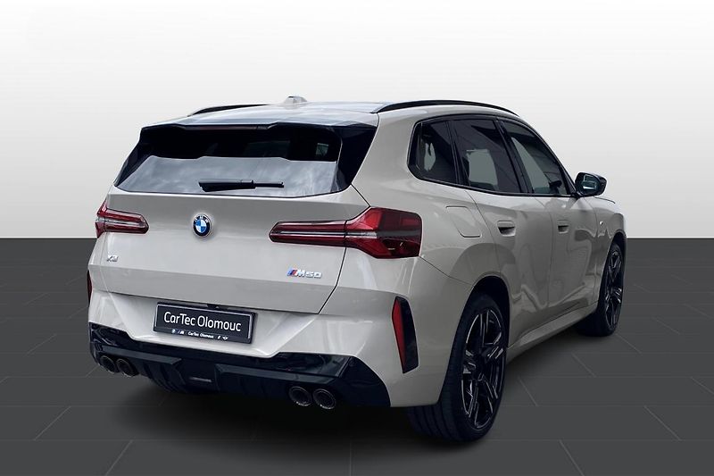 BMW X3 M50 xDrive - fotka 7 z 10