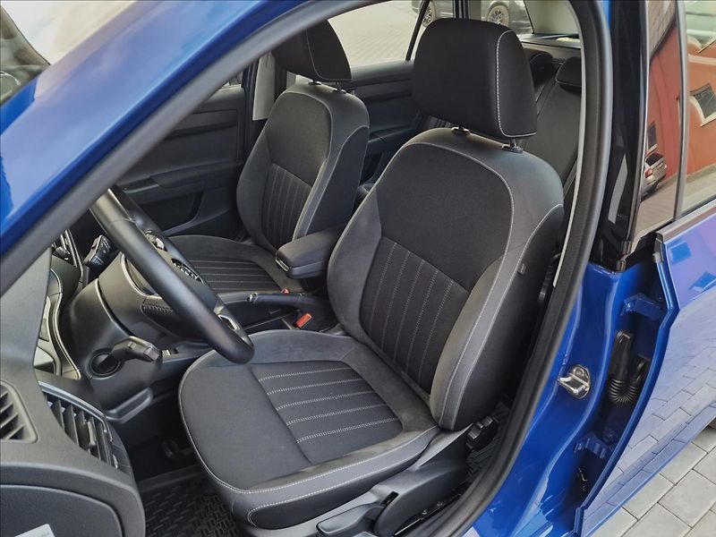Škoda Fabia 1.0 TSI Style Combi,ČR,1.Maj. - fotka 35 z 48