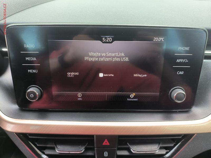 Škoda Kamiq (2020) 1.0 TSi, Style, kamera - fotka 13 z 25