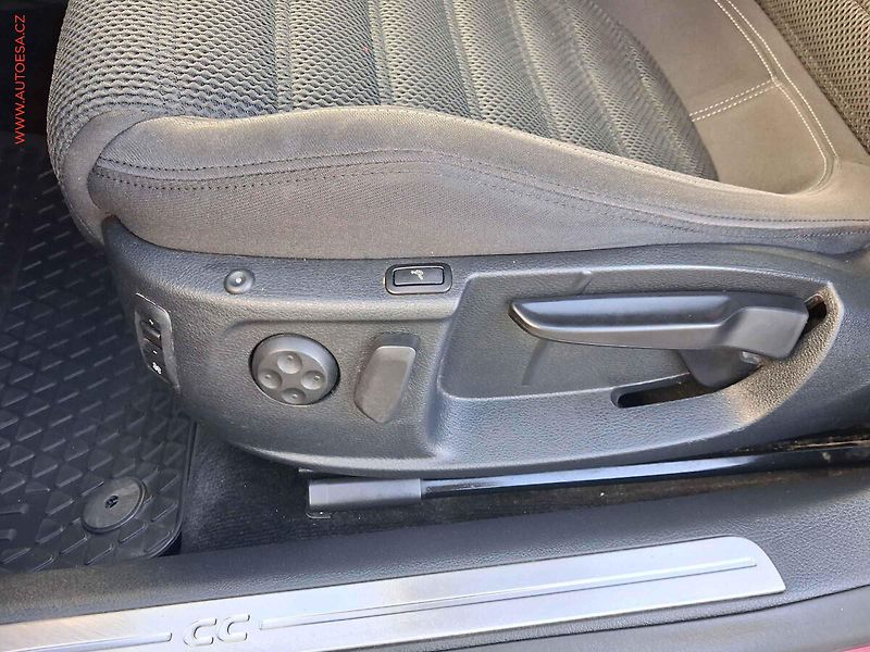 Volkswagen CC (2013) 2.0 TDi, ČR, AC, bixen - fotka 15 z 18