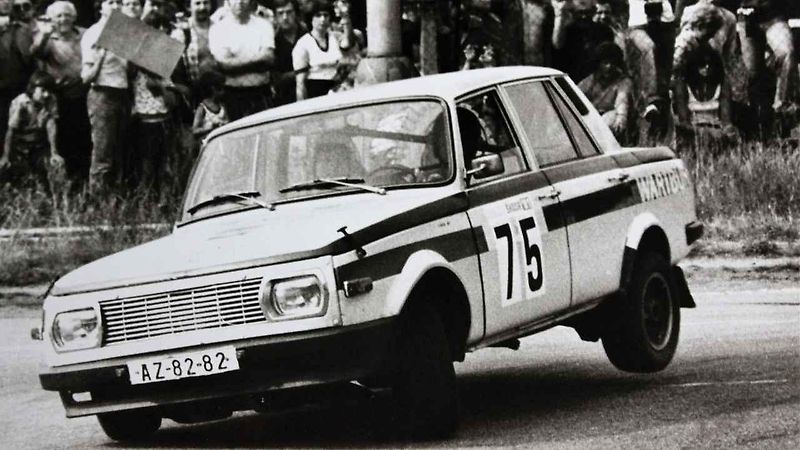 Auto hodně 