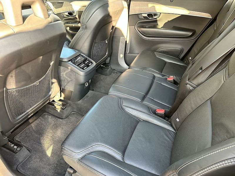 Volvo XC90 B5 INSCRIPTION VZDUCH TZ - fotka 17 z 18