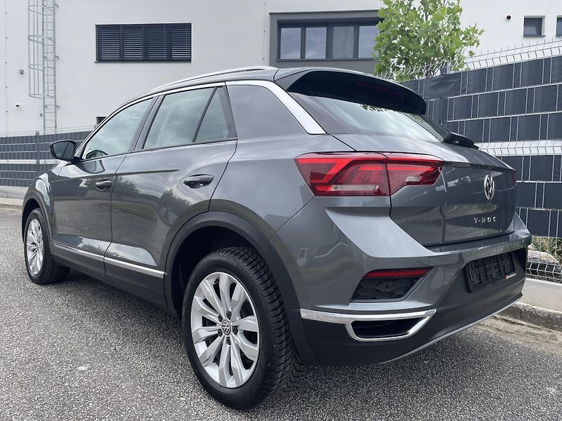 Volkswagen T-Roc (2019) 2.0 TDI 110 kW DSG SPORT - fotka 34 z 34