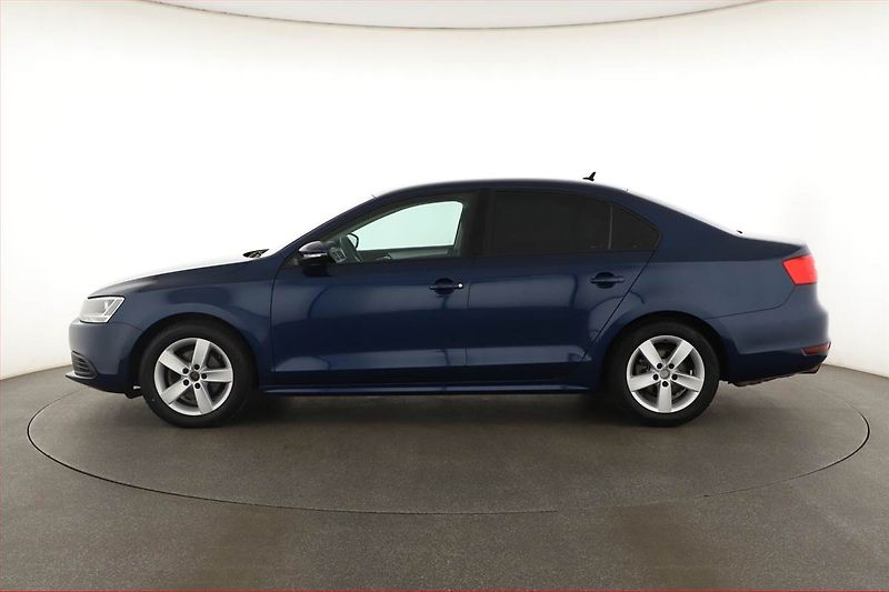 Volkswagen Jetta (2012) 1.2 TSI, Serv.kniha - fotka 3 z 13