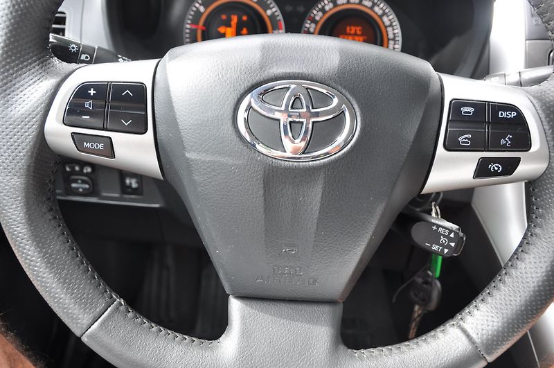 Toyota Auris 1.6 ValveMatic 97kW - fotka 11 z 14