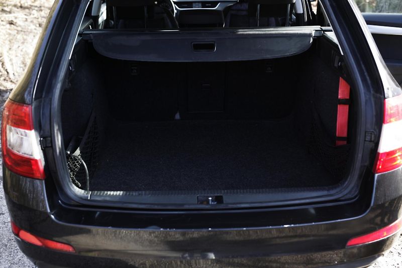 Škoda Octavia 1.6TDi,2xALU,2.maj,CZ,STK-2028 - fotka 6 z 22