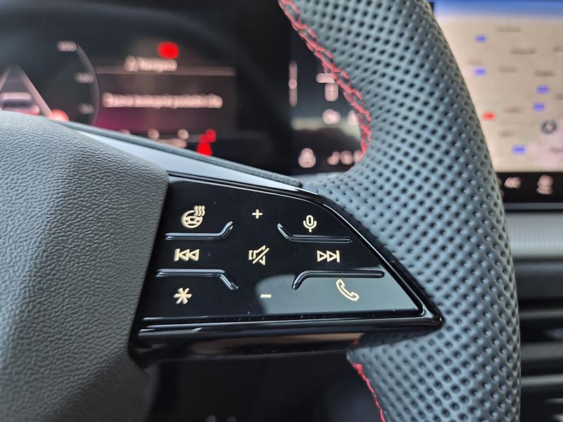 Audi Q5 TDi Q S-Line Vzduch Pano MAX!! - fotka 22 z 57