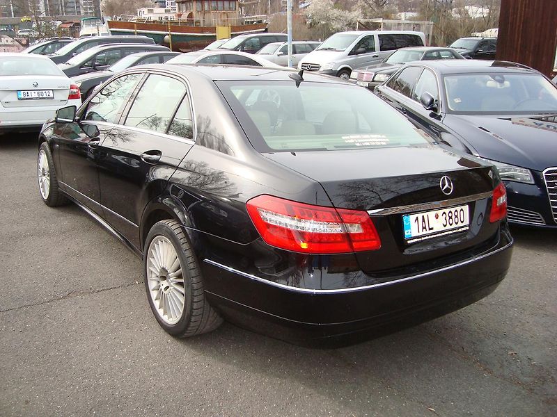 Mercedes-Benz Třídy E (2009) 250CDi,AUT,ČR, 1.Maj.Servis.kn - fotka 5 z 52