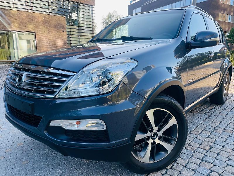 SsangYong Rexton 2.2TD 4x4 AUTOMAT TAŽNÉ VÝHŘEV - fotka 2 z 43
