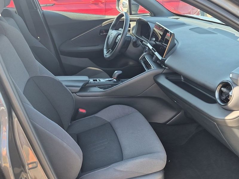 Toyota C-HR 2.0L PHEV CVT Style - fotka 11 z 26