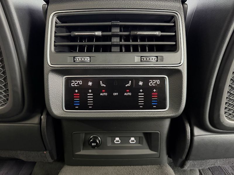 Audi Q8 50 TDI QUATTRO, S-LINE, MASÁŽE - fotka 30 z 33