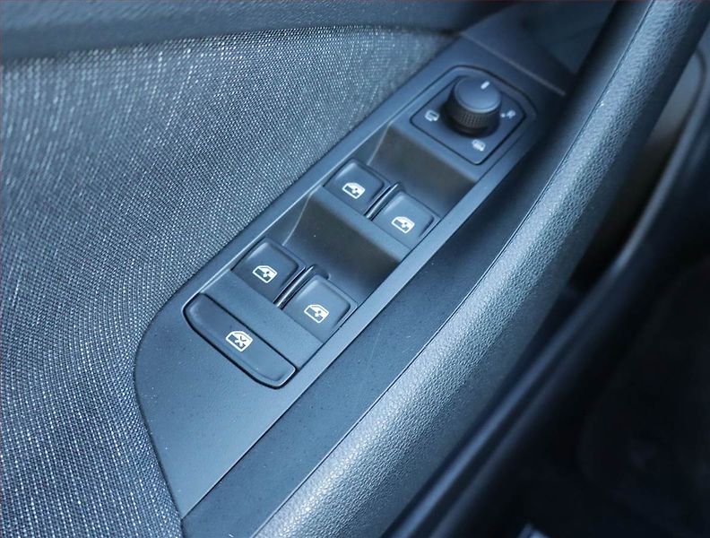 Škoda Scala (2023) 1.0 TSI, ČR,1.maj, Tempomat - fotka 17 z 18