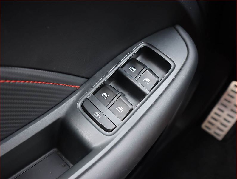 MG ZS (2024) Exclusive 1.0 Turbo, Automat - fotka 17 z 19