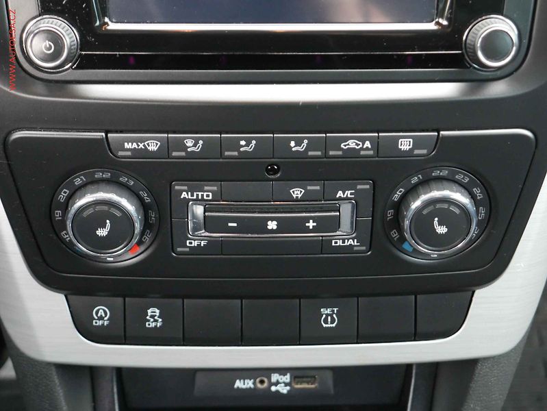 Škoda Yeti (2016) 1.4 TSi, AC, kamera - fotka 13 z 16