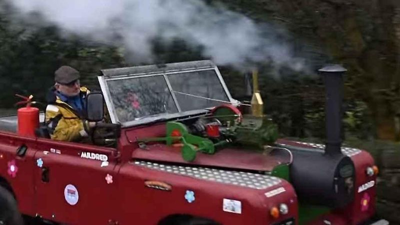 Land Rover s parním strojem namísto motoru.