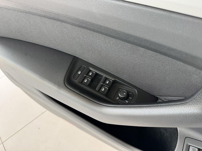 Volkswagen Passat Variant 2,0TDI DSG 140kW*Masáž*Kam*Taž - fotka 30 z 37