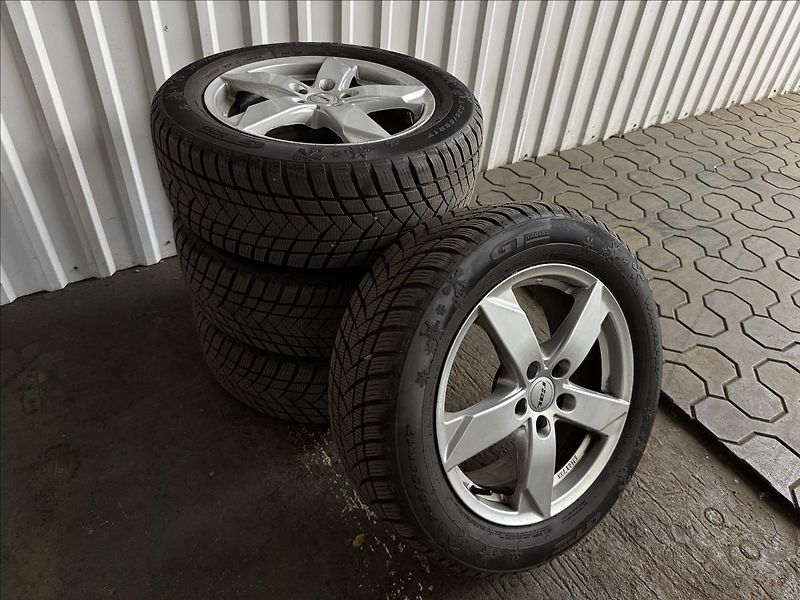 Ford Kuga 1.5EB 110kW TITANIUM 2XALU - fotka 35 z 36