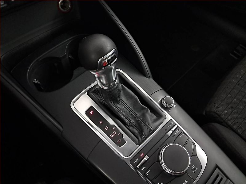 Audi A3 (2012) 1.8 TFSI, Automat - fotka 16 z 19