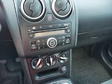 Nissan Qashqai (2011) 1.6, ČR, AC - náhled 11