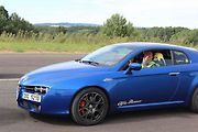 Nultý ročník srazu vozů Alfa Romeo v Jihočeském kraji se uskutečnil v sobotu 29. července na letišti v Jindřichově Hradci.