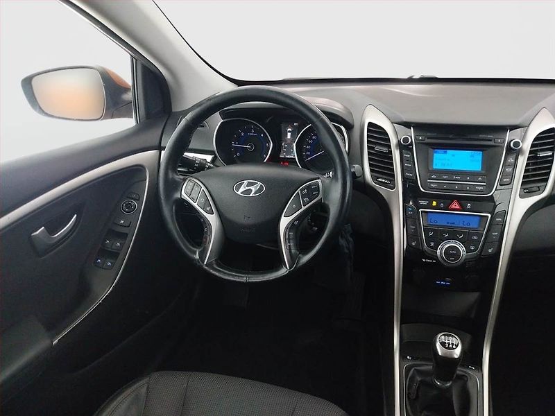Hyundai i30 (2015) 1.6 CRDi, Tempomat - fotka 7 z 19