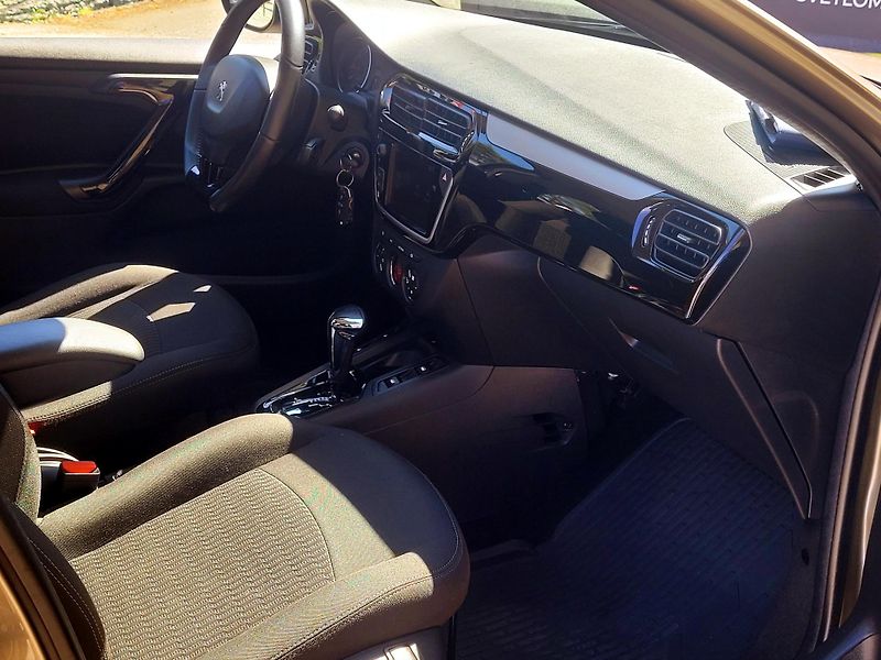 Peugeot 301 EAT6 115k *SERV.KN*CZ, 1xMaj - fotka 25 z 42