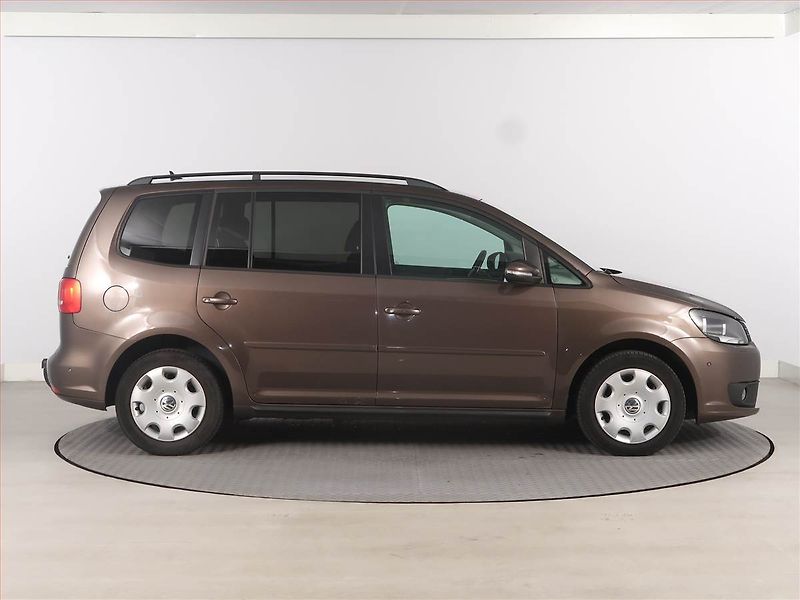 Volkswagen Touran (2011) 1.6 TDI, Tempomat - fotka 6 z 15