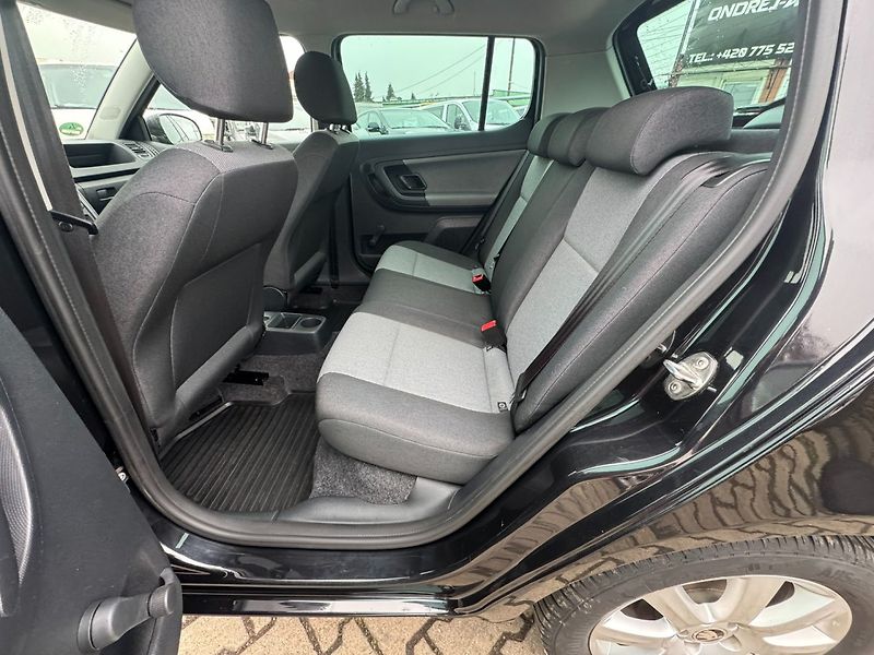 Škoda Fabia (2013) 1,2 HTP 51 KW KM STK 1. MAJ. - fotka 30 z 49