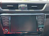 Škoda Superb (2015) 2.0 TDi 4x4, ČR, DSG, bixen - náhled 15