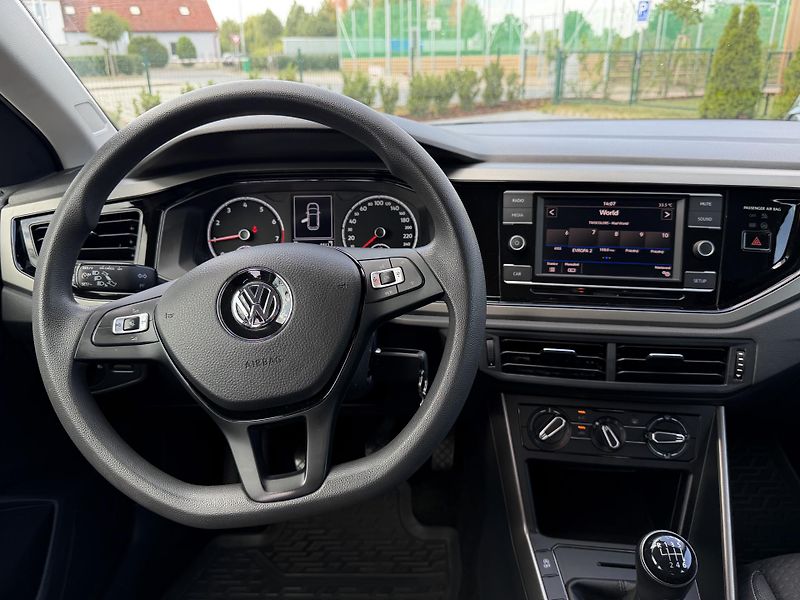 Volkswagen Polo (2018) 1.0 tsi 85 kw  - fotka 12 z 17