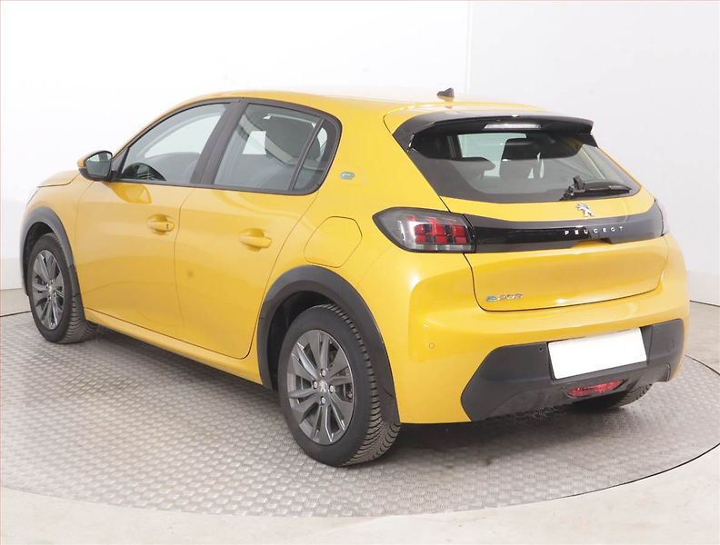 Peugeot 208 (2021) 50 kWh, SoH 89%, Automat - fotka 4 z 19