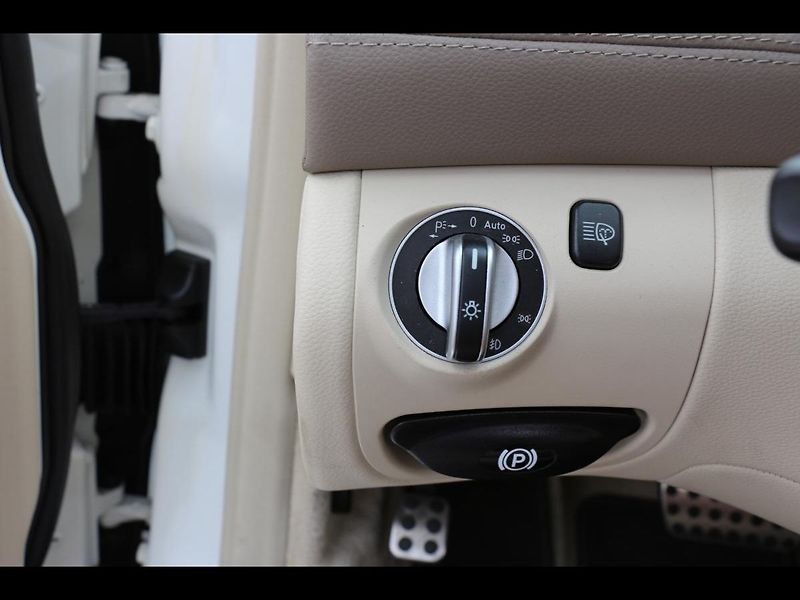Mercedes-Benz SL 500 V8, facelift, 390 PS - fotka 36 z 44