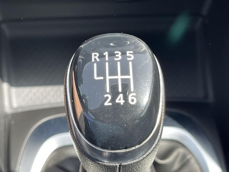 Renault Mégane 1.5 DCi 85 kW LIMITED-DPH-ČR ! - fotka 29 z 38