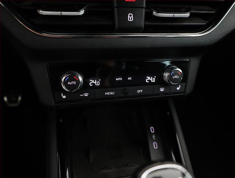 Škoda Kamiq (2021) Ambition Plus 1.5 TSI - fotka 10 z 17