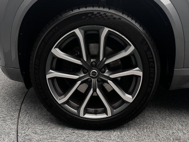 Volvo XC90 T6 AWD INSCRIPTION REZERVACE - fotka 47 z 47