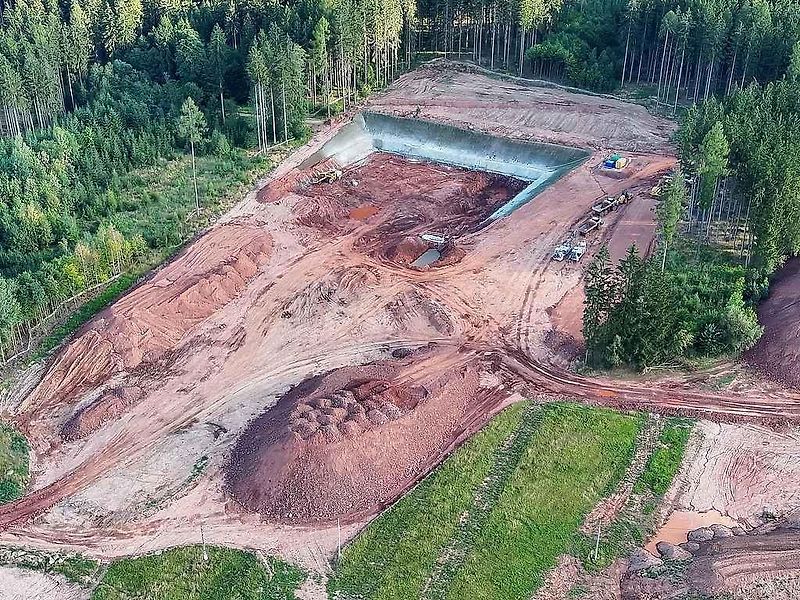 Stavba dálnice D11 Jaroměř - Trutnov v srpnu 2026.