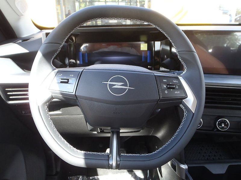 Opel Frontera Edition Hybrid 1.2 Turbo 81kW - fotka 14 z 29