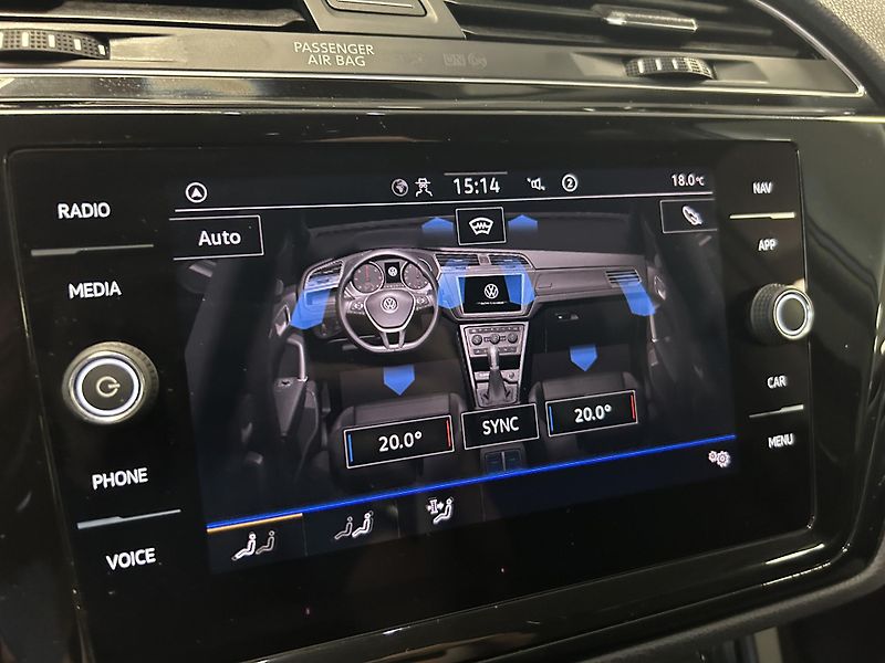 Volkswagen Touran (2023) 2.0TDi Highline LED Kamera TZ - fotka 17 z 35