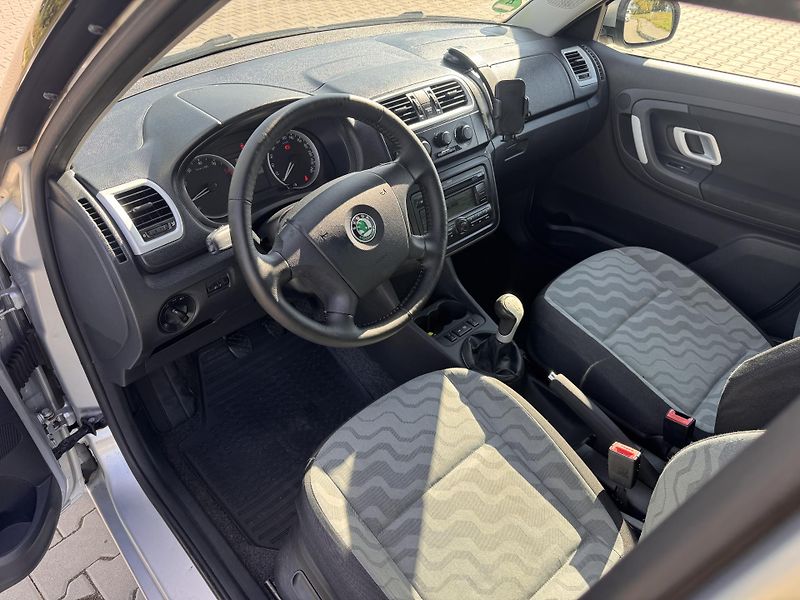Škoda Fabia (2008) 1.4i 63Kw Ambition - fotka 7 z 16