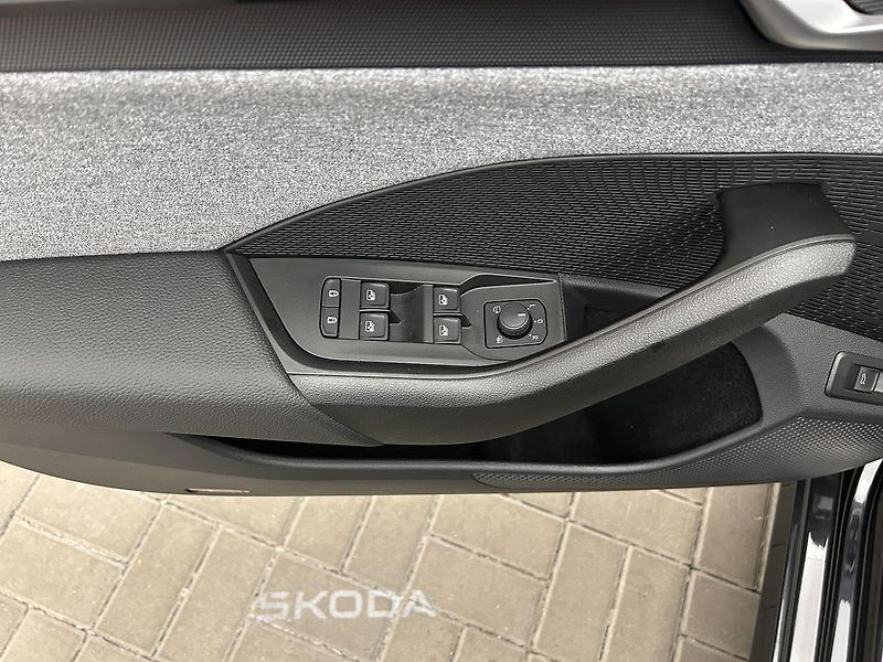 Škoda Octavia 2.0 TDI Top selection - fotka 15 z 23