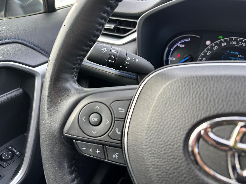 Toyota RAV4 2.5 HSD e-CVT FWD Selection - fotka 17 z 28