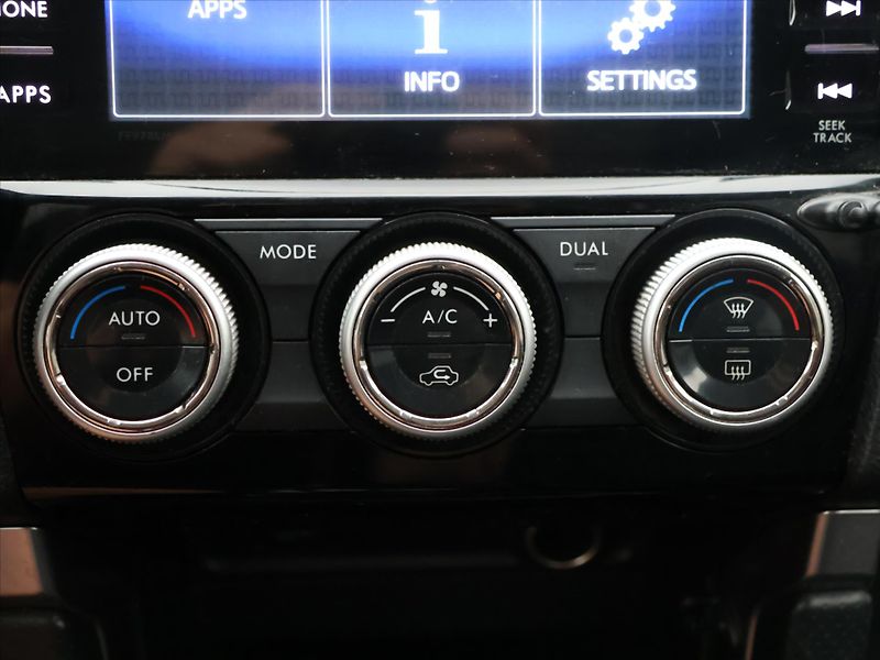 Subaru Forester 2,0 i-L 110kW Comfort 4x4 CZ - fotka 22 z 32