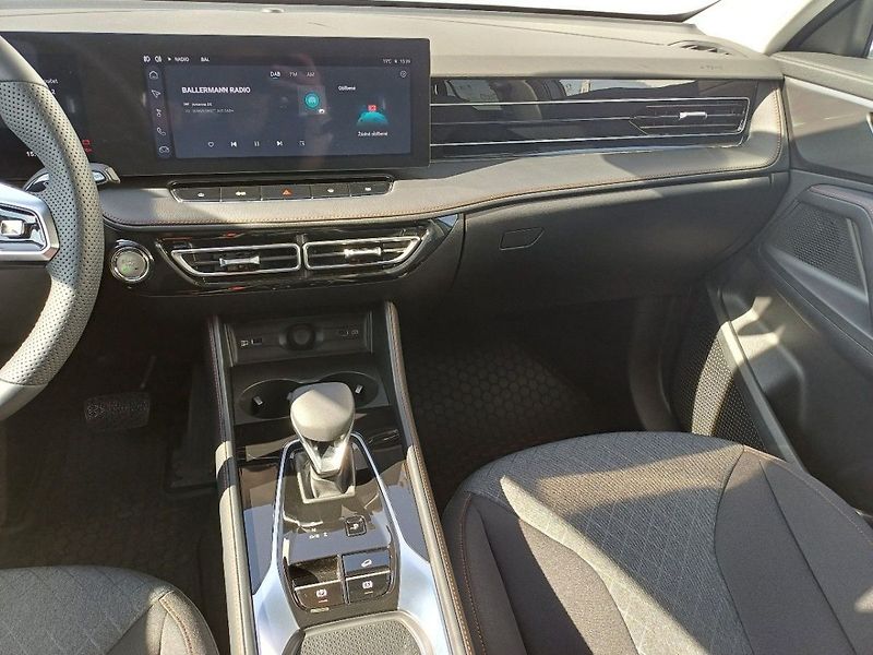 MG HS Emotion 1,5 TGI 125 kW FWD 7AT - fotka 8 z 15