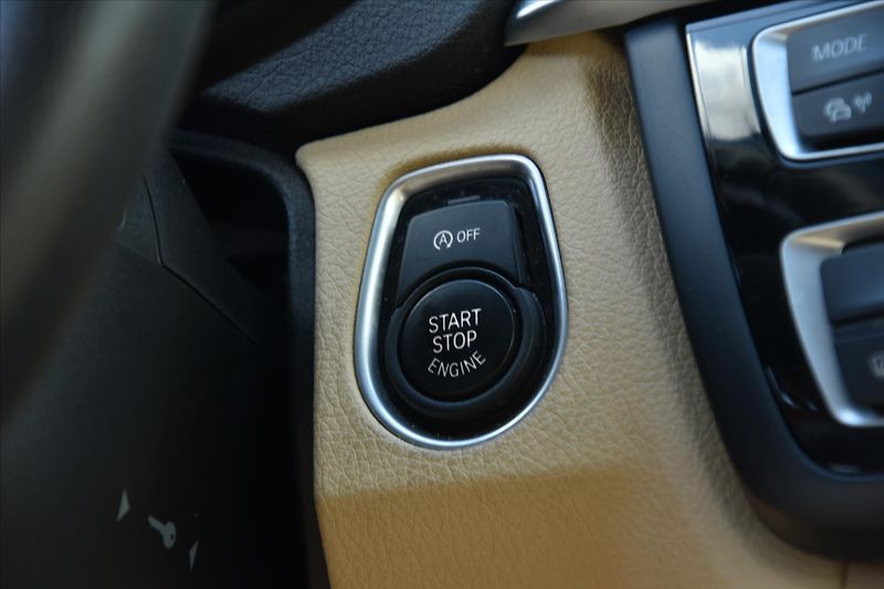 BMW Řada 4 428i 180kW SERVISNÍ KNIHA ČR - fotka 18 z 25