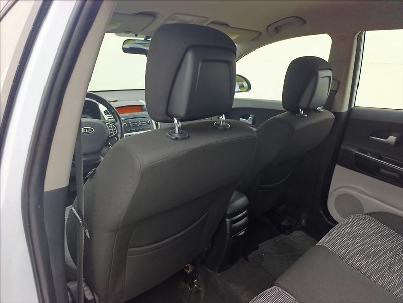 Kia Ceed 1,6 CVVT Aut. klimatizace ČR - fotka 19 z 28