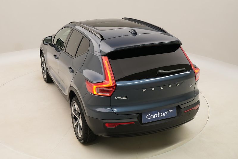 Volvo XC40 (2026) B3 AUT DARK ULTRA  - fotka 17 z 61