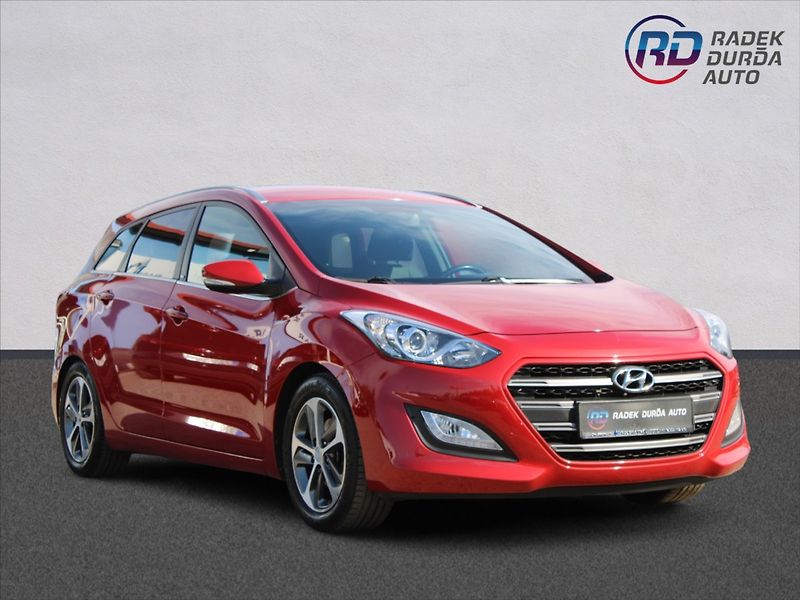 Hyundai i30 1,6 i  ČR,1.MAJ,WEEKEND DESIGN - fotka 3 z 31